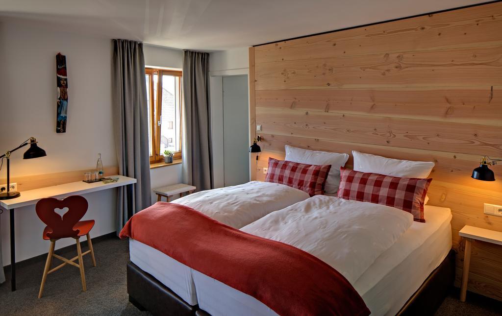 Landhotel Gasthaus Zum Pflug Zell am Harmersbach Kültér fotó