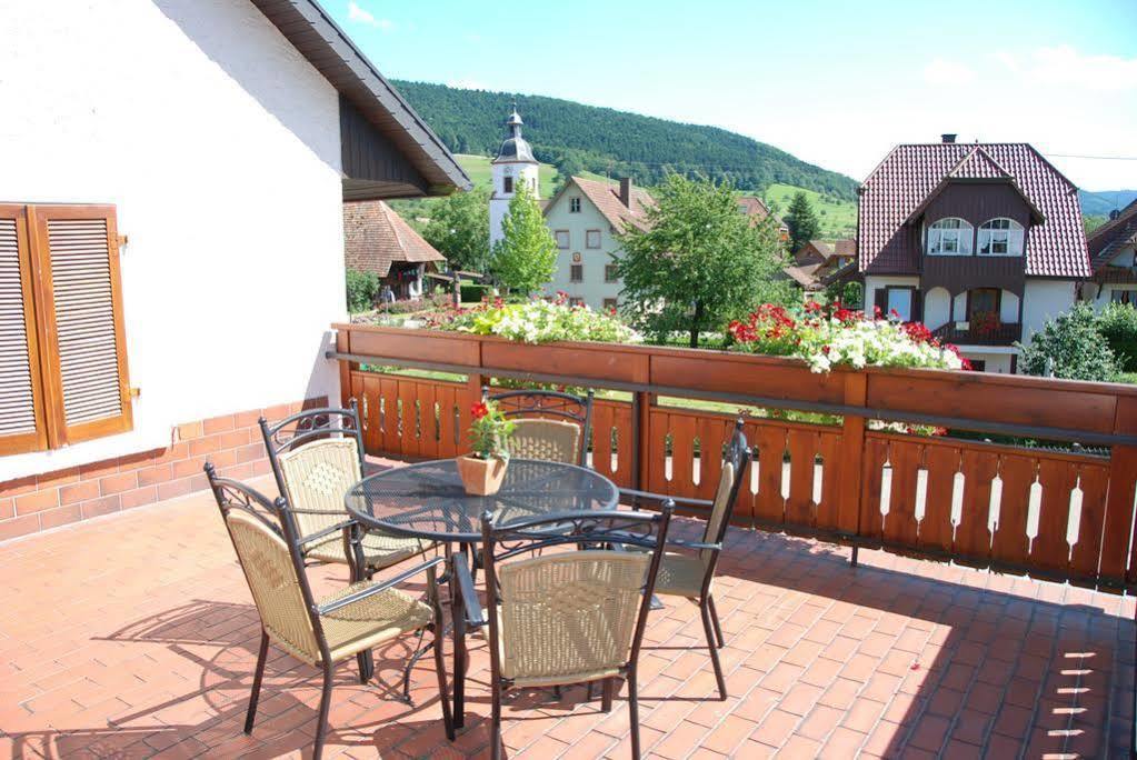 Landhotel Gasthaus Zum Pflug Zell am Harmersbach Kültér fotó
