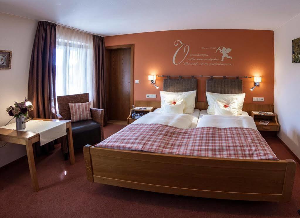 Landhotel Gasthaus Zum Pflug Zell am Harmersbach Kültér fotó